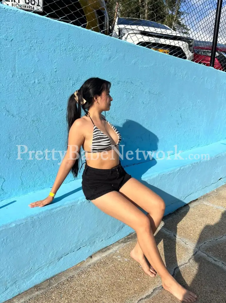 Noida High-Profile Escort Piya Gupta for All-in-One Adult Services